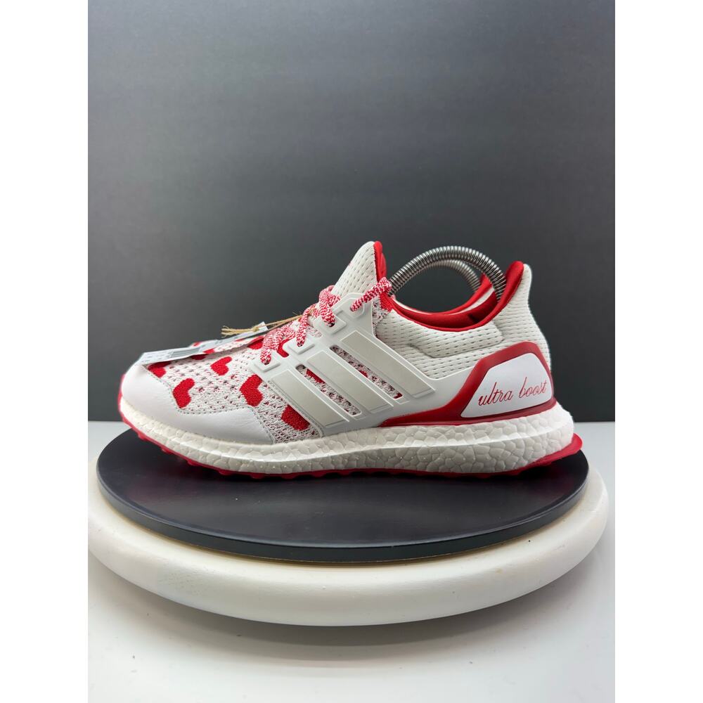 Adidas UltraBoost 1.0 Valentines Day Hearts Womens 5 Red White Sneakers JR5845